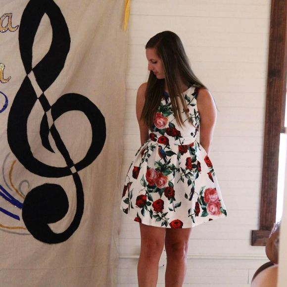 Meet your Posher, Emily - Picture 1 of 1